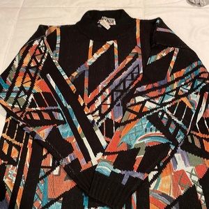 Vintage Forenza sweater. Multulicolored black background size M